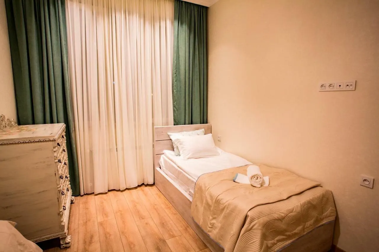 Yellow Apartment In Avlabari تبليسي جورجيا